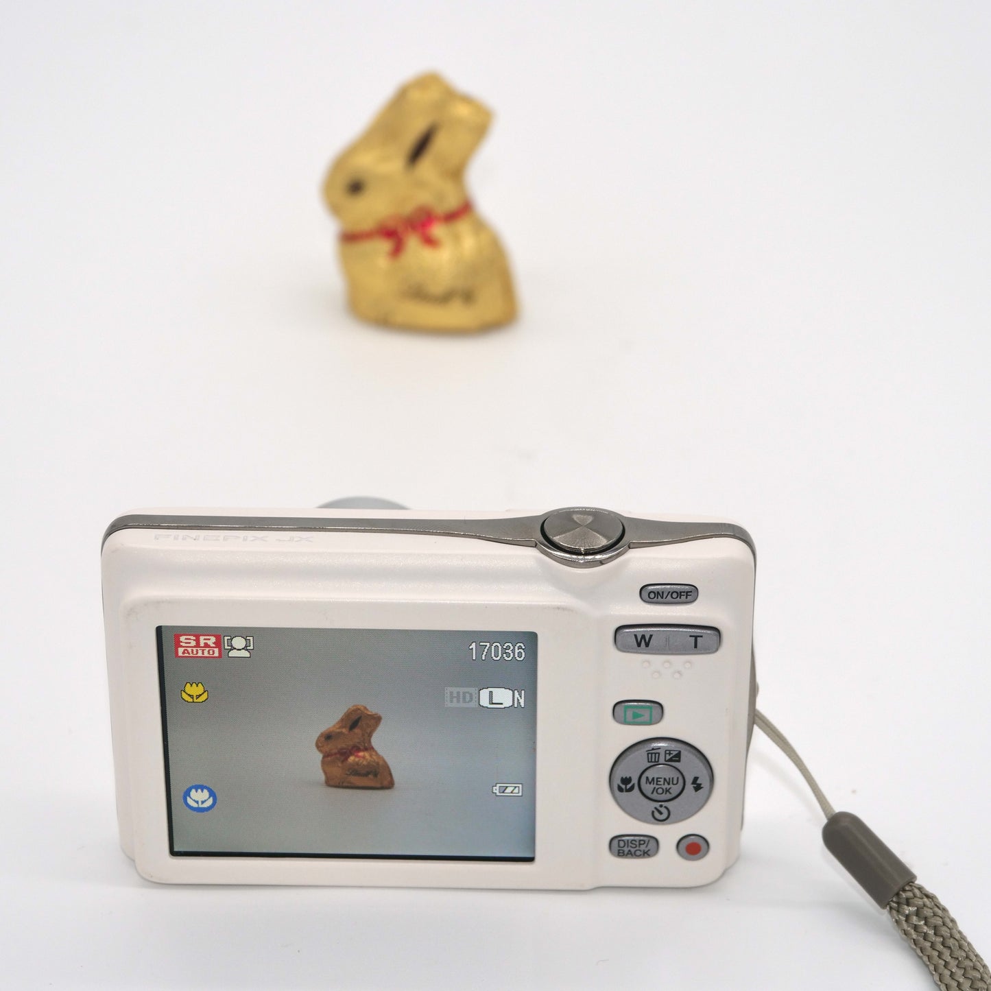 Fujifilm JX600 14.0MP WHITE Y2K Digicam Camera
