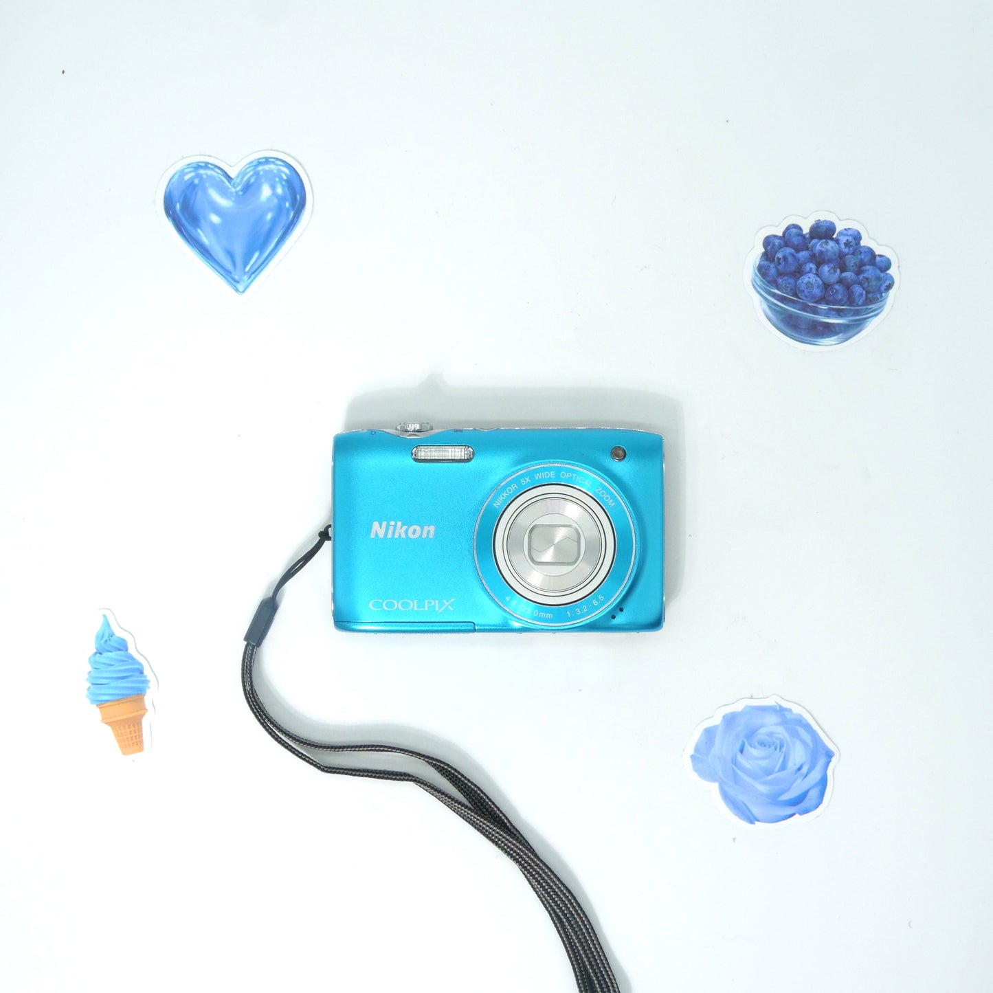 Nikon Coolpix S3100 Y2K Digicam (Blue)